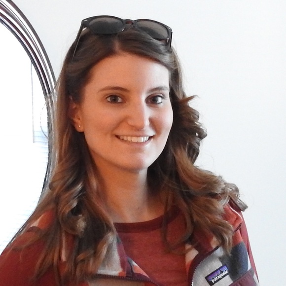 Meet your Posher, Denae - Picture 1 of 1